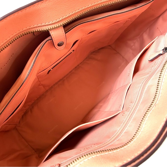 Coach Large Structured Pebble Tote w/Padded Tablet Compartment Excellent Cond. - Picture 14 of 16